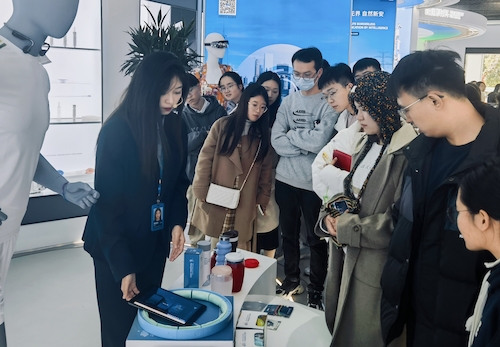 retouch_2023112514565328